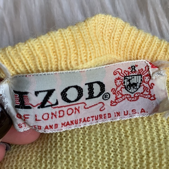 VTG 60s Izod of London v neck sweater - Picture 2 of 4
